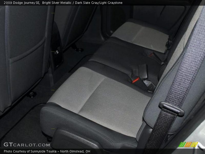 Bright Silver Metallic / Dark Slate Gray/Light Graystone 2009 Dodge Journey SE