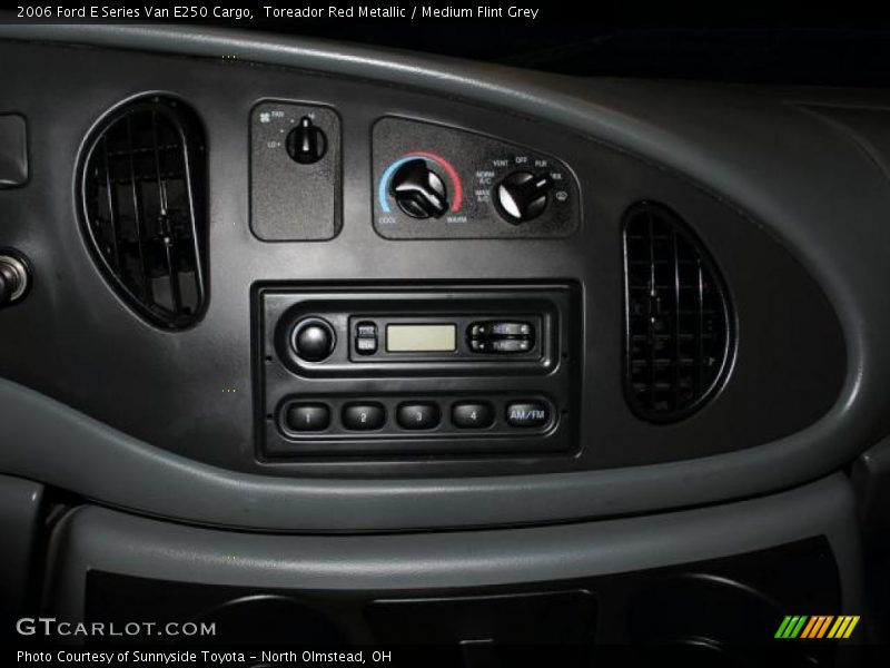 Toreador Red Metallic / Medium Flint Grey 2006 Ford E Series Van E250 Cargo