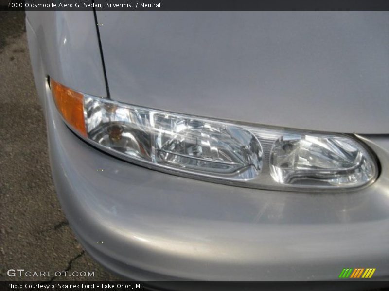 Silvermist / Neutral 2000 Oldsmobile Alero GL Sedan