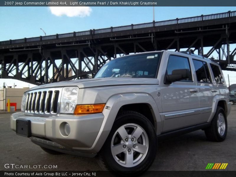 Light Graystone Pearl / Dark Khaki/Light Graystone 2007 Jeep Commander Limited 4x4