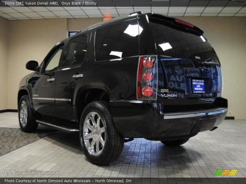 Onyx Black / Ebony 2009 GMC Yukon Denali AWD