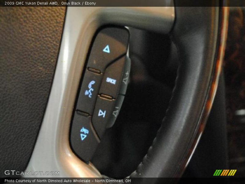 Onyx Black / Ebony 2009 GMC Yukon Denali AWD