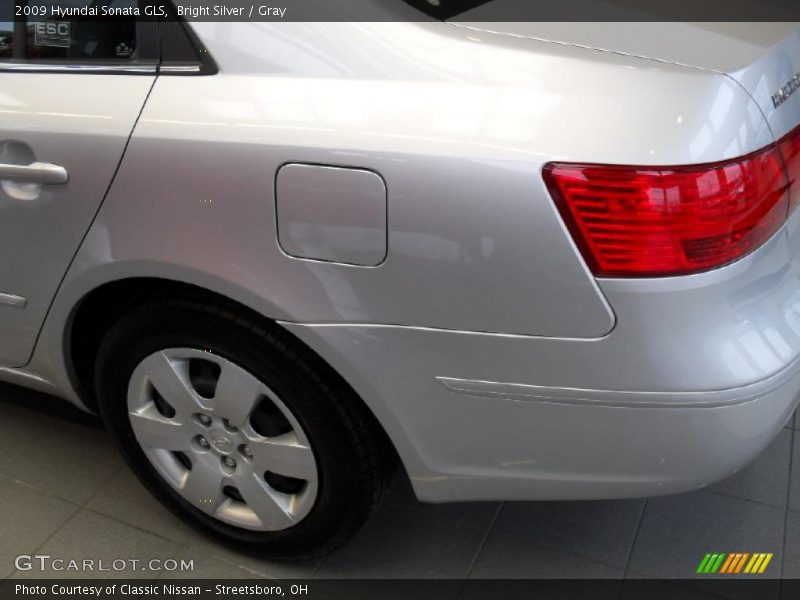 Bright Silver / Gray 2009 Hyundai Sonata GLS