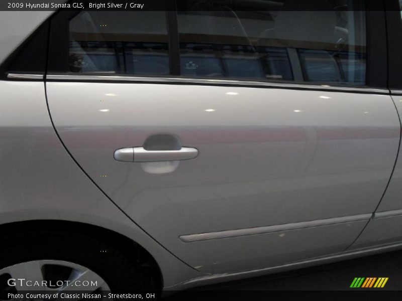 Bright Silver / Gray 2009 Hyundai Sonata GLS