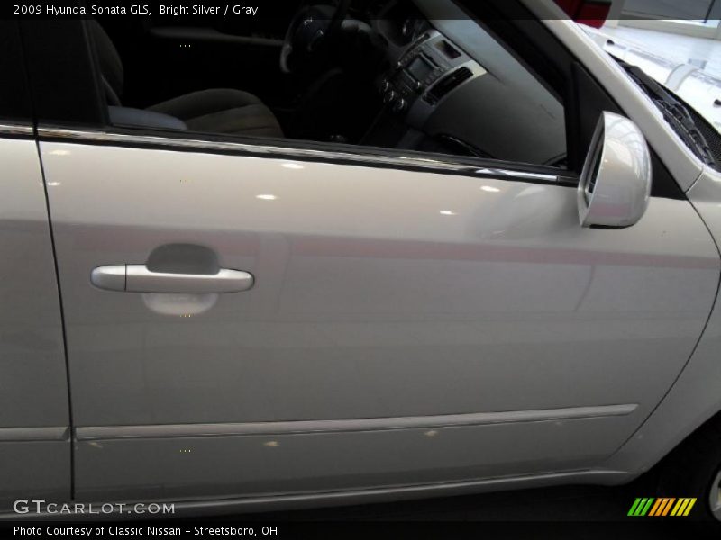 Bright Silver / Gray 2009 Hyundai Sonata GLS
