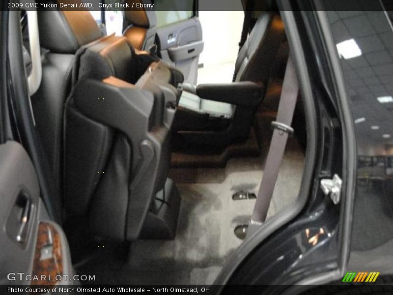 Onyx Black / Ebony 2009 GMC Yukon Denali AWD