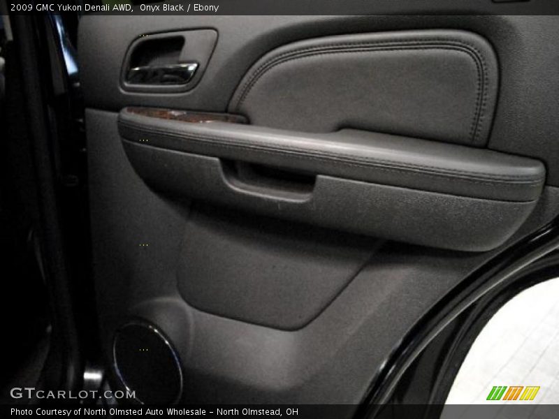 Onyx Black / Ebony 2009 GMC Yukon Denali AWD