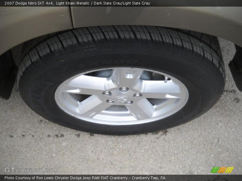 Light Khaki Metallic / Dark Slate Gray/Light Slate Gray 2007 Dodge Nitro SXT 4x4
