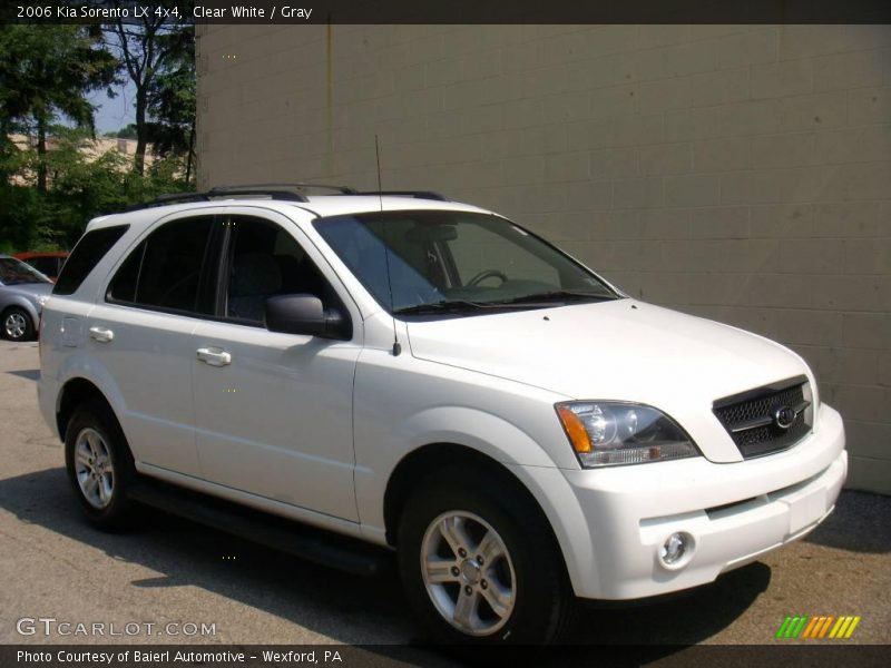 Clear White / Gray 2006 Kia Sorento LX 4x4