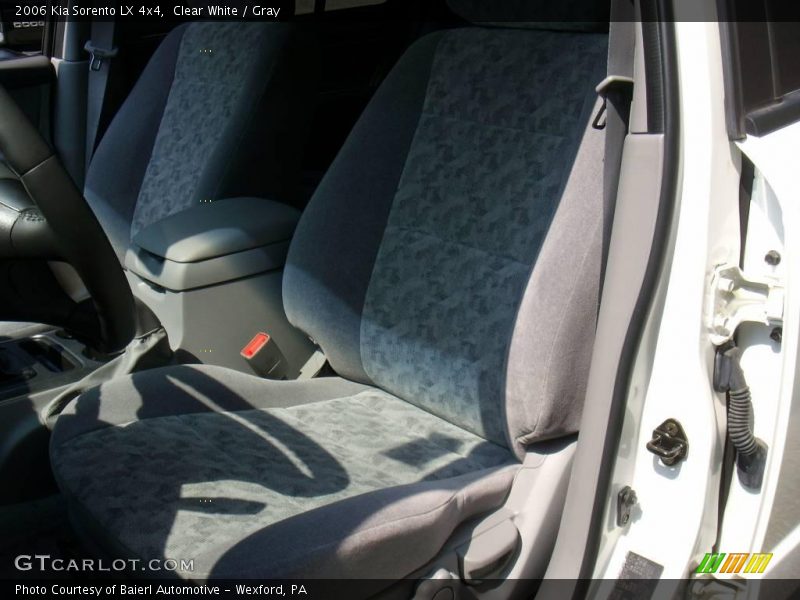 Clear White / Gray 2006 Kia Sorento LX 4x4