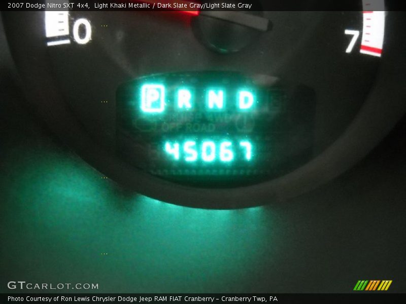 Light Khaki Metallic / Dark Slate Gray/Light Slate Gray 2007 Dodge Nitro SXT 4x4