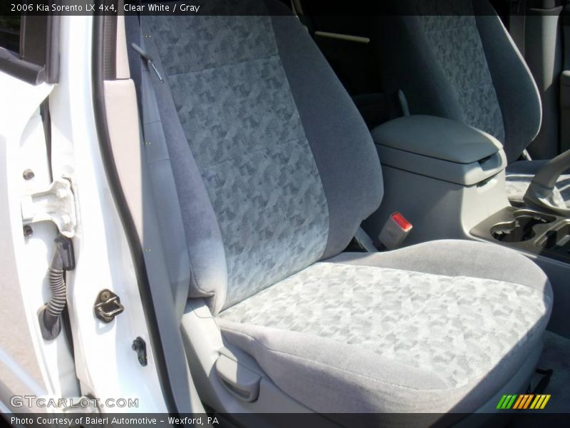 Clear White / Gray 2006 Kia Sorento LX 4x4