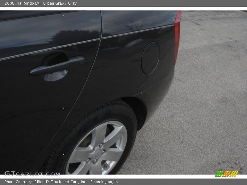 Urban Gray / Gray 2008 Kia Rondo LX