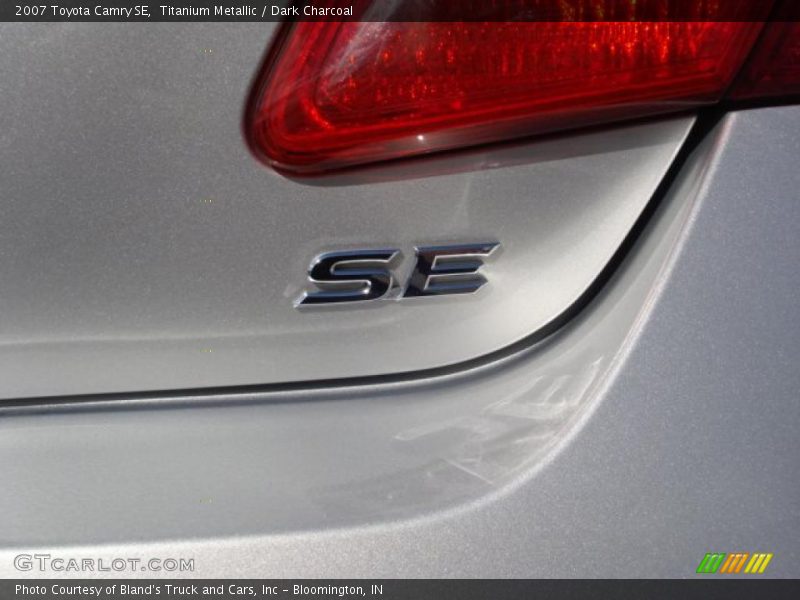 Titanium Metallic / Dark Charcoal 2007 Toyota Camry SE