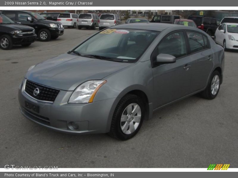 Magnetic Gray / Charcoal 2009 Nissan Sentra 2.0