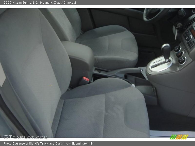Magnetic Gray / Charcoal 2009 Nissan Sentra 2.0