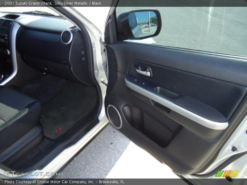 Silky Silver Metallic / Black 2007 Suzuki Grand Vitara