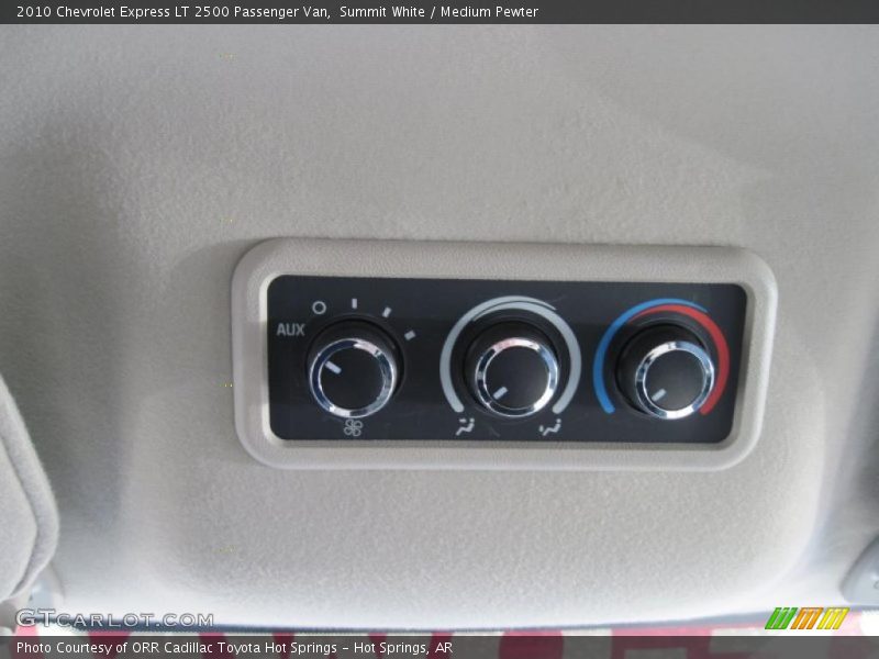 Summit White / Medium Pewter 2010 Chevrolet Express LT 2500 Passenger Van