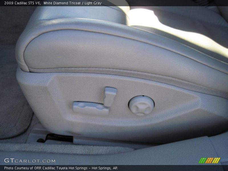 White Diamond Tricoat / Light Gray 2009 Cadillac STS V6