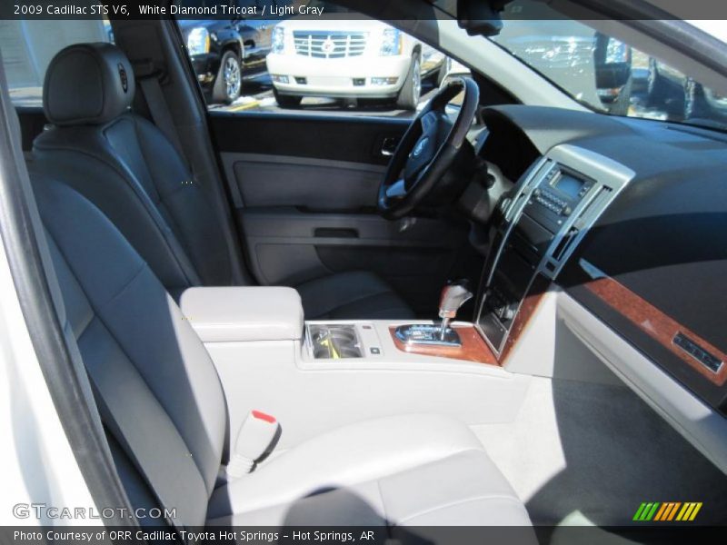 White Diamond Tricoat / Light Gray 2009 Cadillac STS V6