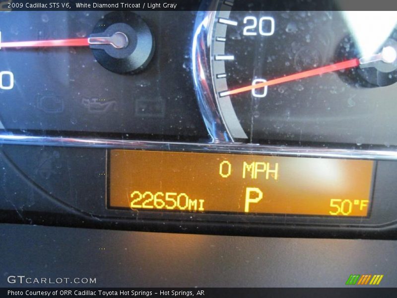 White Diamond Tricoat / Light Gray 2009 Cadillac STS V6