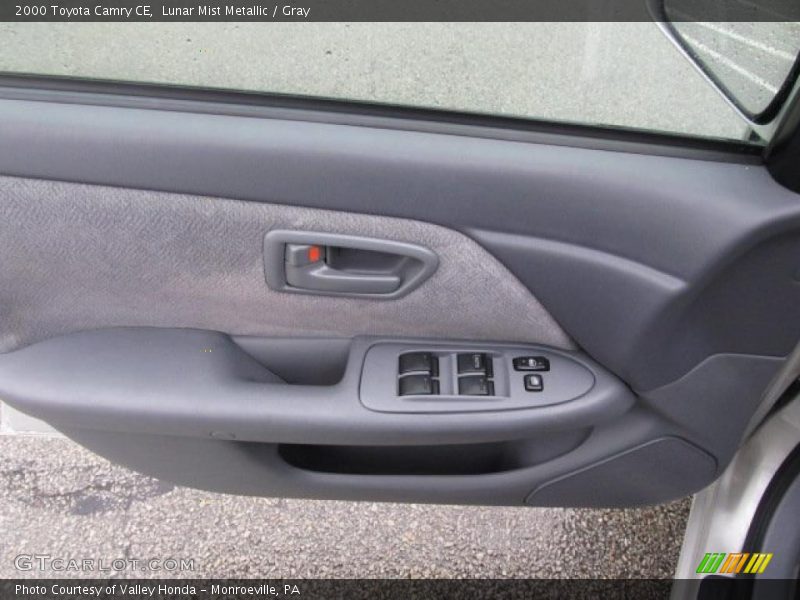Lunar Mist Metallic / Gray 2000 Toyota Camry CE