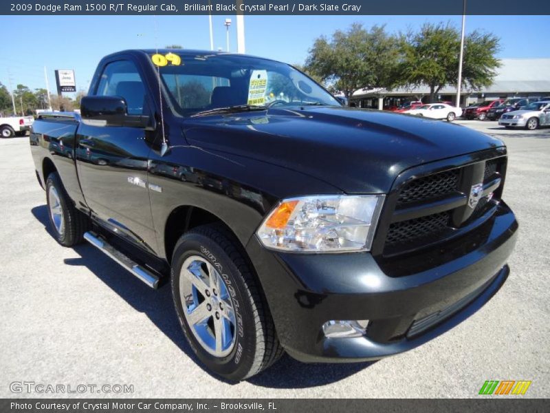 Front 3/4 View of 2009 Ram 1500 R/T Regular Cab