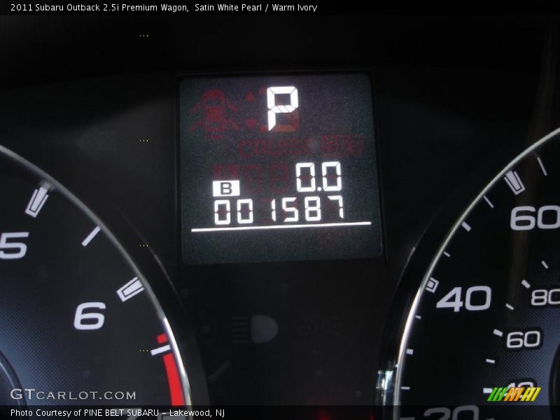 Satin White Pearl / Warm Ivory 2011 Subaru Outback 2.5i Premium Wagon