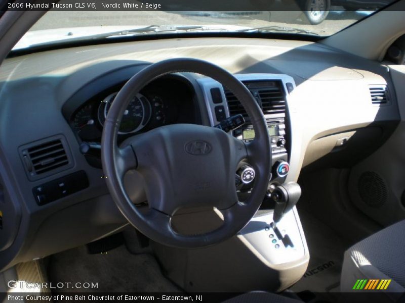 Nordic White / Beige 2006 Hyundai Tucson GLS V6
