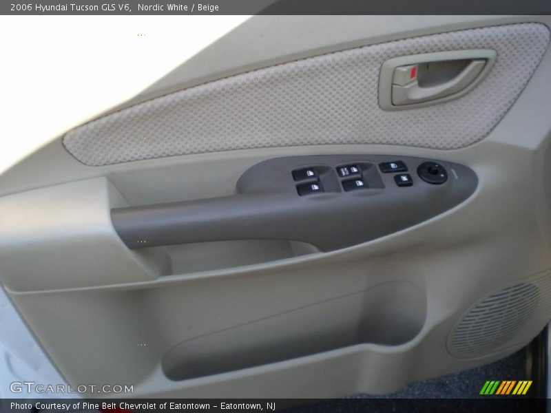 Nordic White / Beige 2006 Hyundai Tucson GLS V6