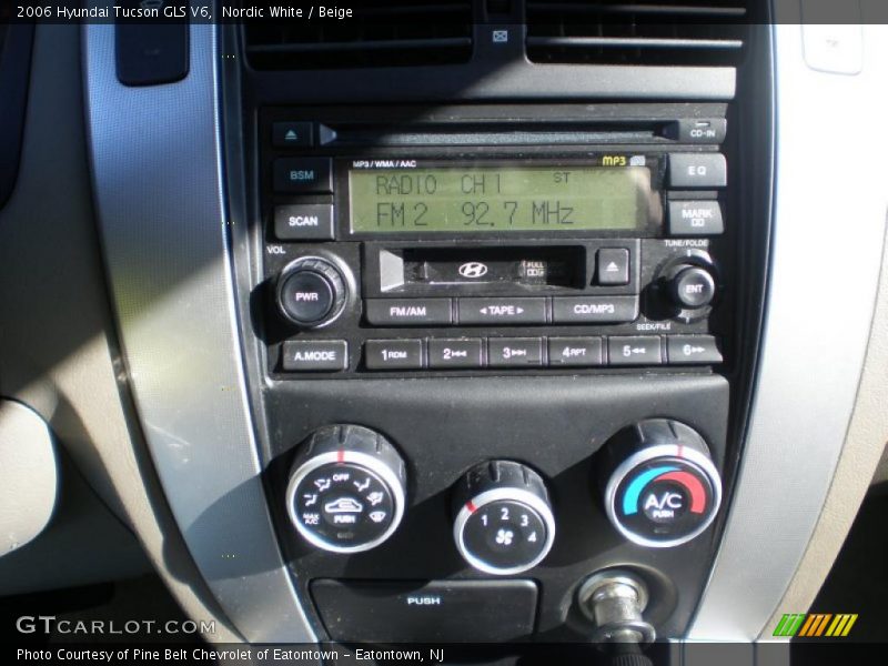 Nordic White / Beige 2006 Hyundai Tucson GLS V6