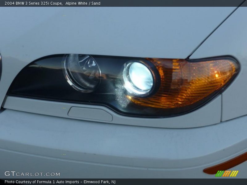 Alpine White / Sand 2004 BMW 3 Series 325i Coupe