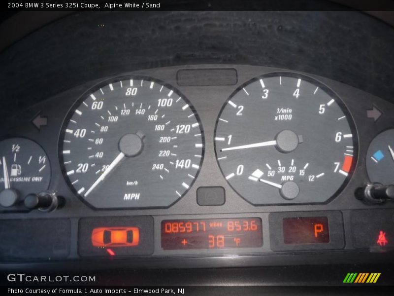 Alpine White / Sand 2004 BMW 3 Series 325i Coupe