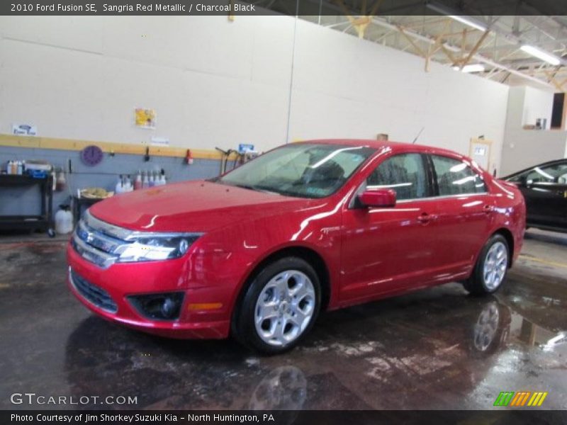 Sangria Red Metallic / Charcoal Black 2010 Ford Fusion SE