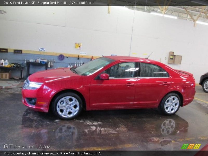 Sangria Red Metallic / Charcoal Black 2010 Ford Fusion SE