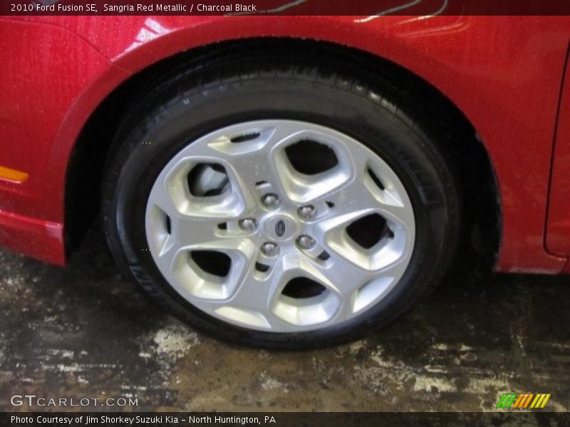 Sangria Red Metallic / Charcoal Black 2010 Ford Fusion SE