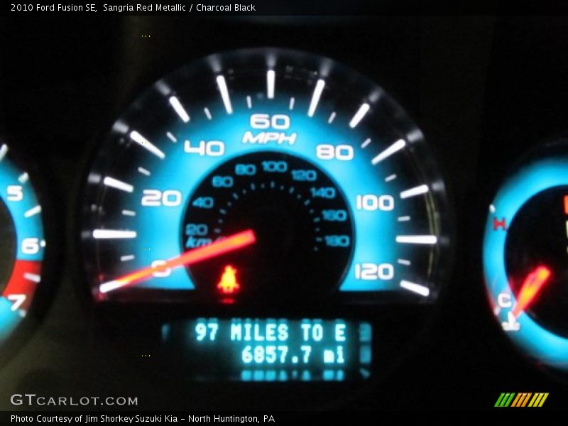 Sangria Red Metallic / Charcoal Black 2010 Ford Fusion SE
