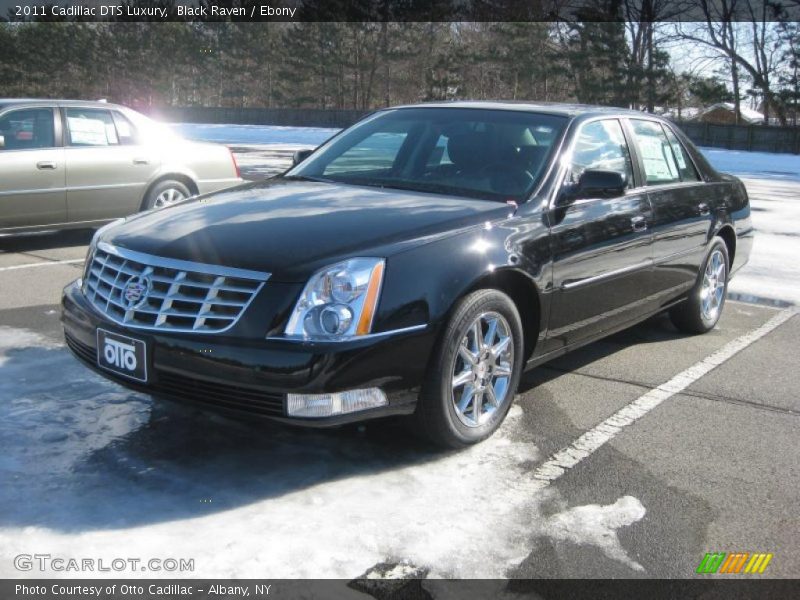 Black Raven / Ebony 2011 Cadillac DTS Luxury