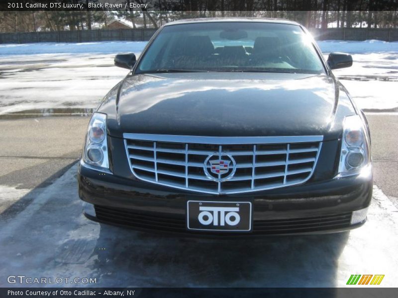 Black Raven / Ebony 2011 Cadillac DTS Luxury