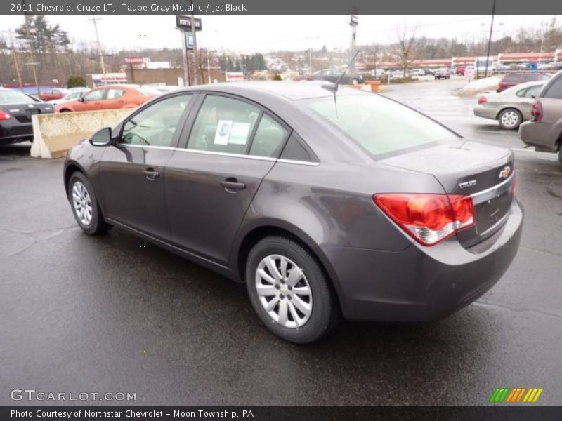Taupe Gray Metallic / Jet Black 2011 Chevrolet Cruze LT
