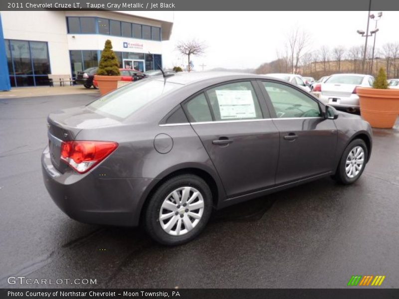Taupe Gray Metallic / Jet Black 2011 Chevrolet Cruze LT