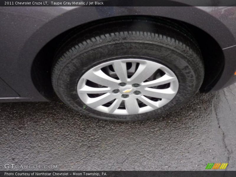 Taupe Gray Metallic / Jet Black 2011 Chevrolet Cruze LT