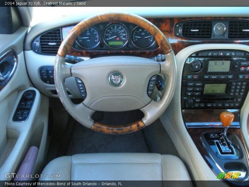  2004 XJ XJ8 Sand Interior