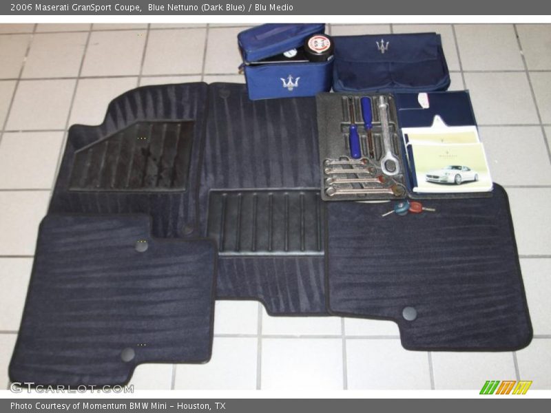 Blue Nettuno (Dark Blue) / Blu Medio 2006 Maserati GranSport Coupe