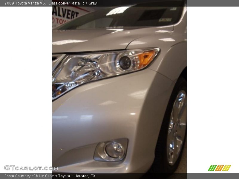 Classic Silver Metallic / Gray 2009 Toyota Venza V6
