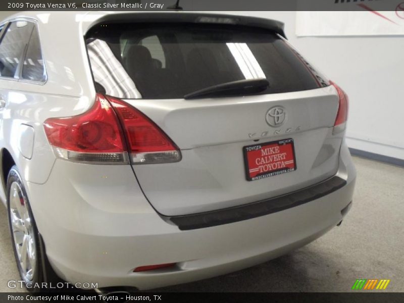 Classic Silver Metallic / Gray 2009 Toyota Venza V6