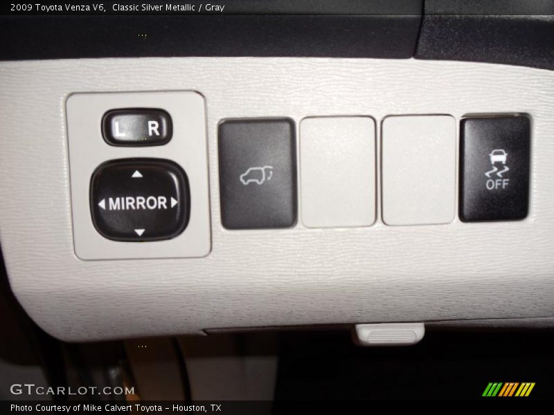 Classic Silver Metallic / Gray 2009 Toyota Venza V6