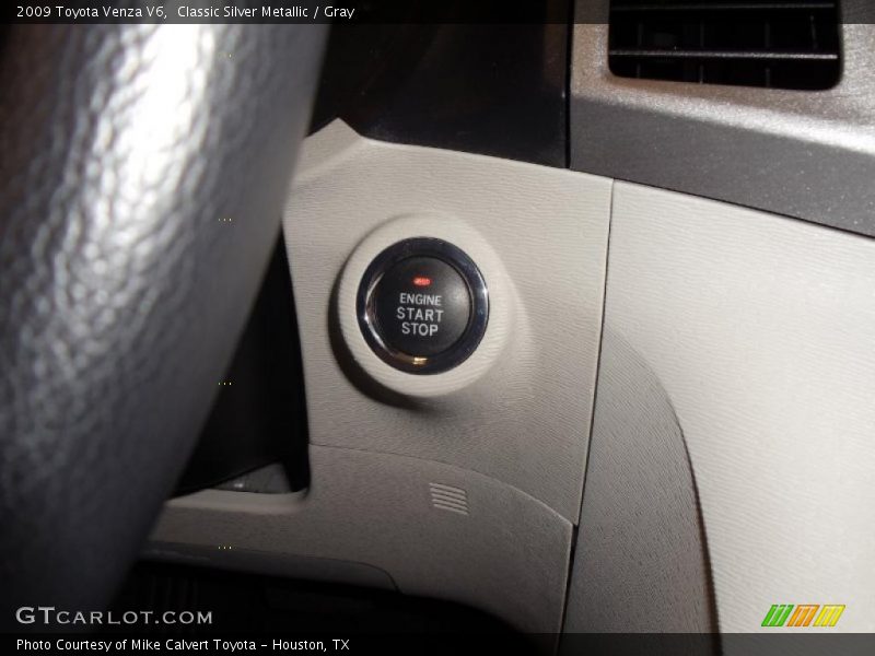 Classic Silver Metallic / Gray 2009 Toyota Venza V6
