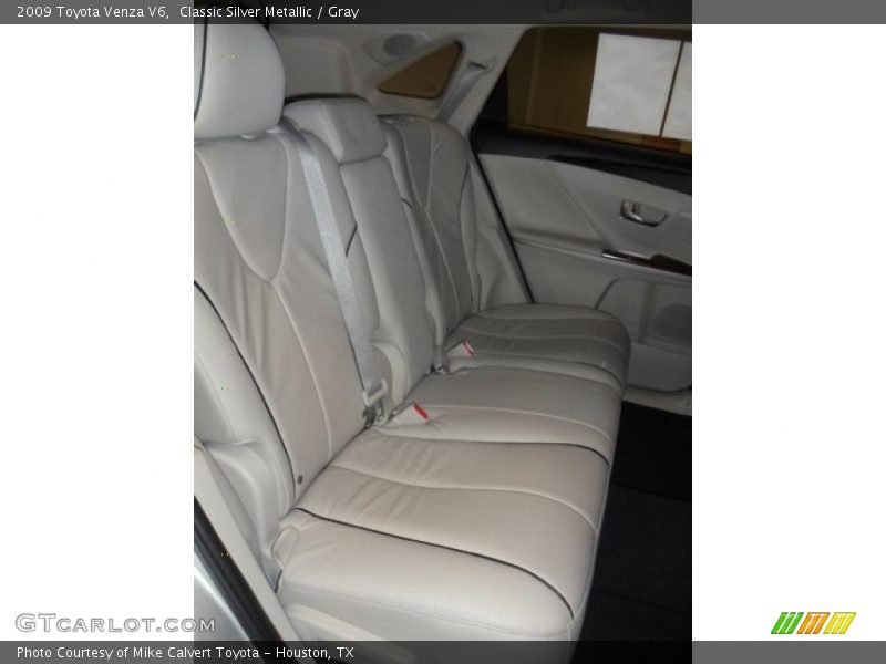 Classic Silver Metallic / Gray 2009 Toyota Venza V6