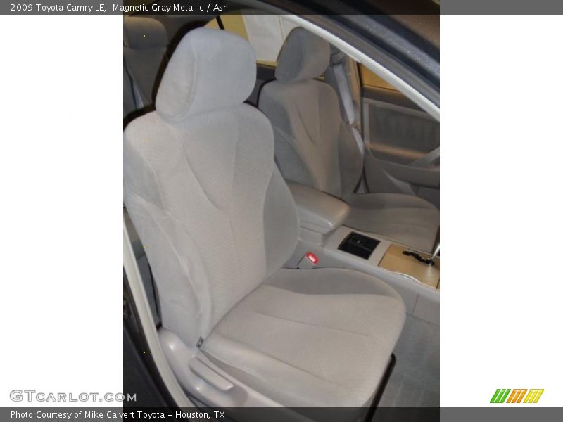 Magnetic Gray Metallic / Ash 2009 Toyota Camry LE